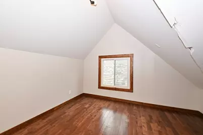 2525 N Pierce St, Milwaukee, WI 53212 - Photo 17