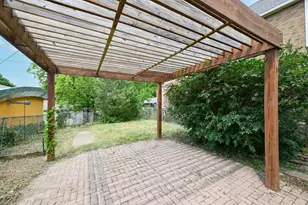 2525 N Pierce St, Milwaukee, WI 53212 - Photo 23