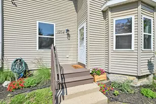 1204 The Strand, Waukesha, WI 53186 - Photo 3