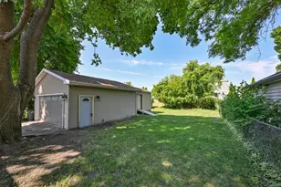 1204 The Strand, Waukesha, WI 53186 - Photo 31