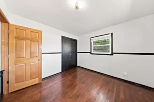 9020 S Chicago Ct, Oak Creek, WI 53154 - Photo 17