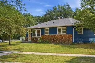 9020 S Chicago Ct, Oak Creek, WI 53154 - Photo 31