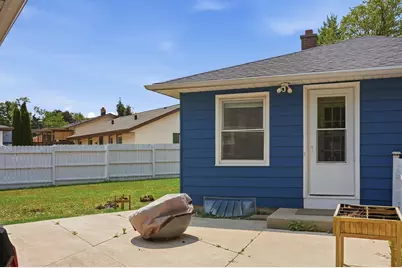 9020 S Chicago Ct, Oak Creek, WI 53154 - Photo 27
