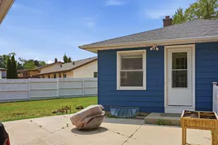 9020 S Chicago Ct, Oak Creek, WI 53154 - Photo 27