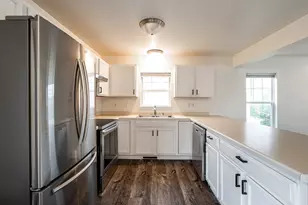 2200 Patrick Ln, Waukesha, WI 53188 - Photo 9