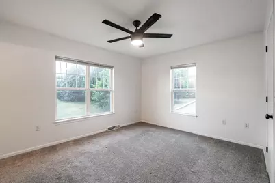 2200  Patrick Ln #2202, Waukesha, WI 53188 - Photo 15