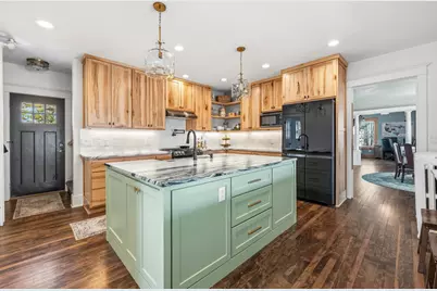 1615  Ulao Pkwy, Grafton, WI 53024 - Photo 3