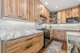 1615 Ulao Parkway, Grafton, WI 53024 - Photo 11