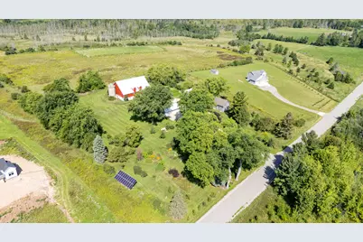 1615  Ulao Pkwy, Grafton, WI 53024 - Photo 13