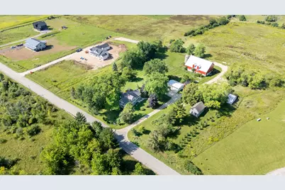 1615  Ulao Pkwy, Grafton, WI 53024 - Photo 15