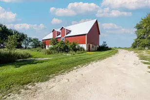 1615 Ulao Parkway, Grafton, WI 53024 - Photo 17