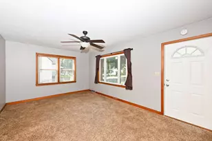 3634 S 24th St, Milwaukee, WI 53221 - Photo 15