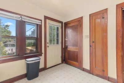 3738 E Pulaski Ave, Cudahy, WI 53110 - Photo 9