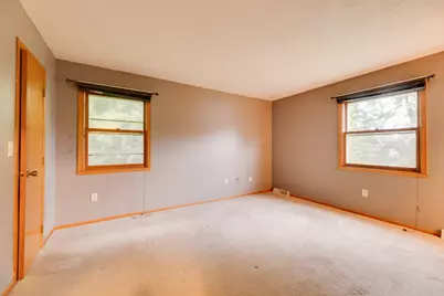 105  Joellen Dr, Waukesha, WI 53188 - Photo 11