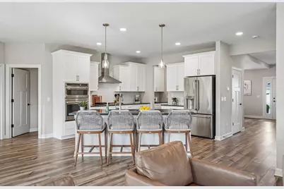 W242N5623  Peppertree Dr, Sussex, WI 53089 - Photo 9