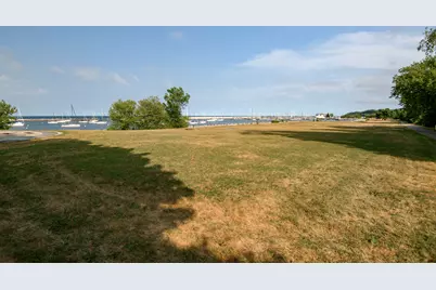 2525 S Shore Dr #16D, Milwaukee, WI 53207 - Photo 47