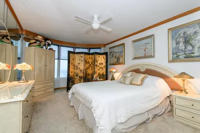 2525 S Shore Dr #16D, Milwaukee, WI 53207 - Photo 29