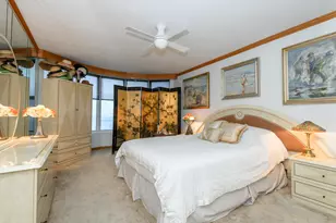 2525 S Shore Dr, Milwaukee, WI 53207 - Photo 29
