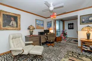 2525 S Shore Dr, Milwaukee, WI 53207 - Photo 27