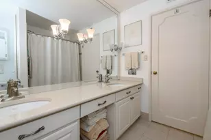 2525 S Shore Dr, Milwaukee, WI 53207 - Photo 33