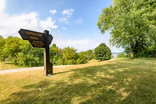 2525 S Shore Dr, Milwaukee, WI 53207 - Photo 45