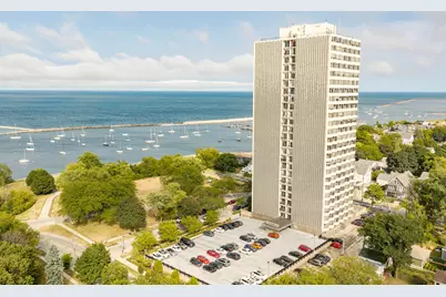 2525 S Shore Dr #16D, Milwaukee, WI 53207 - Photo 3