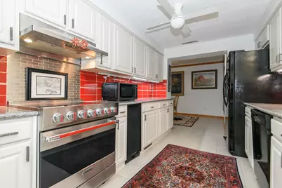 2525 S Shore Dr #16D, Milwaukee, WI 53207 - Photo 17