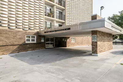 2525 S Shore Dr #16D, Milwaukee, WI 53207 - Photo 9