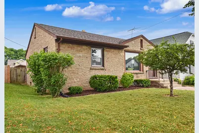 1726  Grams Ct, Sheboygan, WI 53081 - Photo 1
