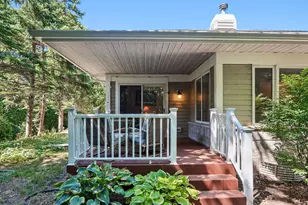 3187 S Waterford Ct, New Berlin, WI 53151 - Photo 5