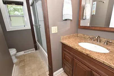 14445 W Butternut Trl, New Berlin, WI 53151 - Photo 19