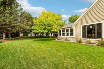 W263N2367  Deer Haven Dr, Pewaukee, WI 53072 - Photo 35