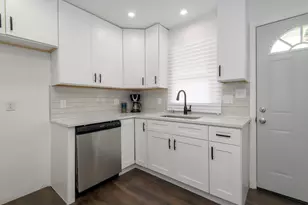 4808 S 24th St, Milwaukee, WI 53221 - Photo 5
