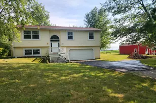 27109 1st St, Brighton, WI 53139 - Photo 3