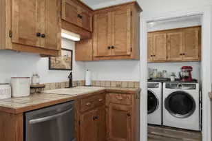 N132W17858 Rockfield Rd, Germantown, WI 53022 - Photo 15