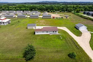 W8324 County Rd Z, Onalaska, WI 54650 - Photo 37