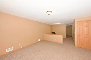 W201N16255 Ash Dr, Jackson, WI 53037 - Photo 13