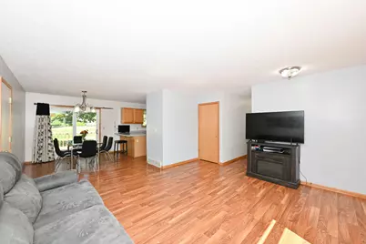 W201N16255  Ash Dr, Jackson, WI 53037 - Photo 5