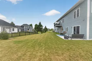 1361 Scenic Pointe Ct, Hartford, WI 53027 - Photo 21