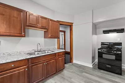 2914 N 41st St, Milwaukee, WI 53210 - Photo 13