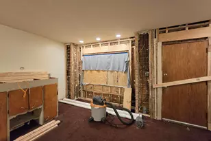 3720 W Dorothy Pl, Milwaukee, WI 53215 - Photo 3