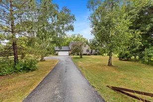 10403 S Chicago Rd, Oak Creek, WI 53154 - Photo 33