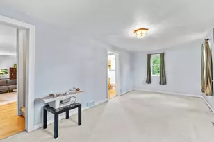 10403 S Chicago Rd, Oak Creek, WI 53154 - Photo 11