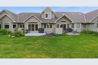 W240N2160  Dorchester Dr #11B, Pewaukee, WI 53072 - Photo 23