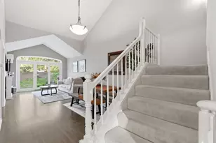 W240N2160 Dorchester Dr, Pewaukee, WI 53072 - Photo 3