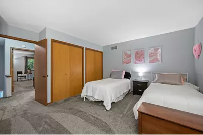 801 S Imperial Dr, Hartland, WI 53029 - Photo 21