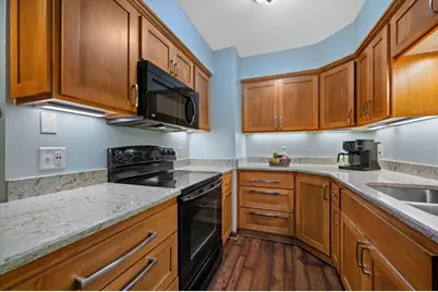 801 S Imperial Dr, Hartland, WI 53029 - Photo 13