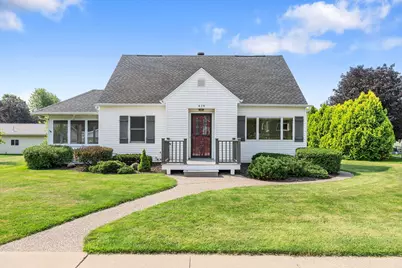 419  Garland St, West Salem, WI 54669 - Photo 1