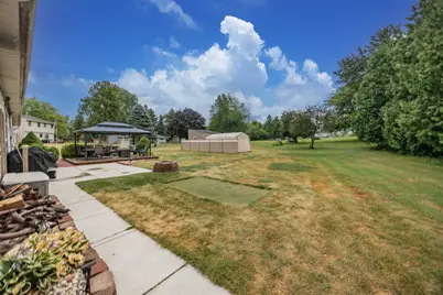 S94W14409  Groveway Ln, Muskego, WI 53150 - Photo 39
