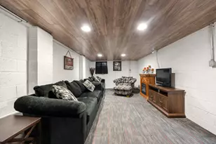S94W14409 Groveway Ln, Muskego, WI 53150 - Photo 45